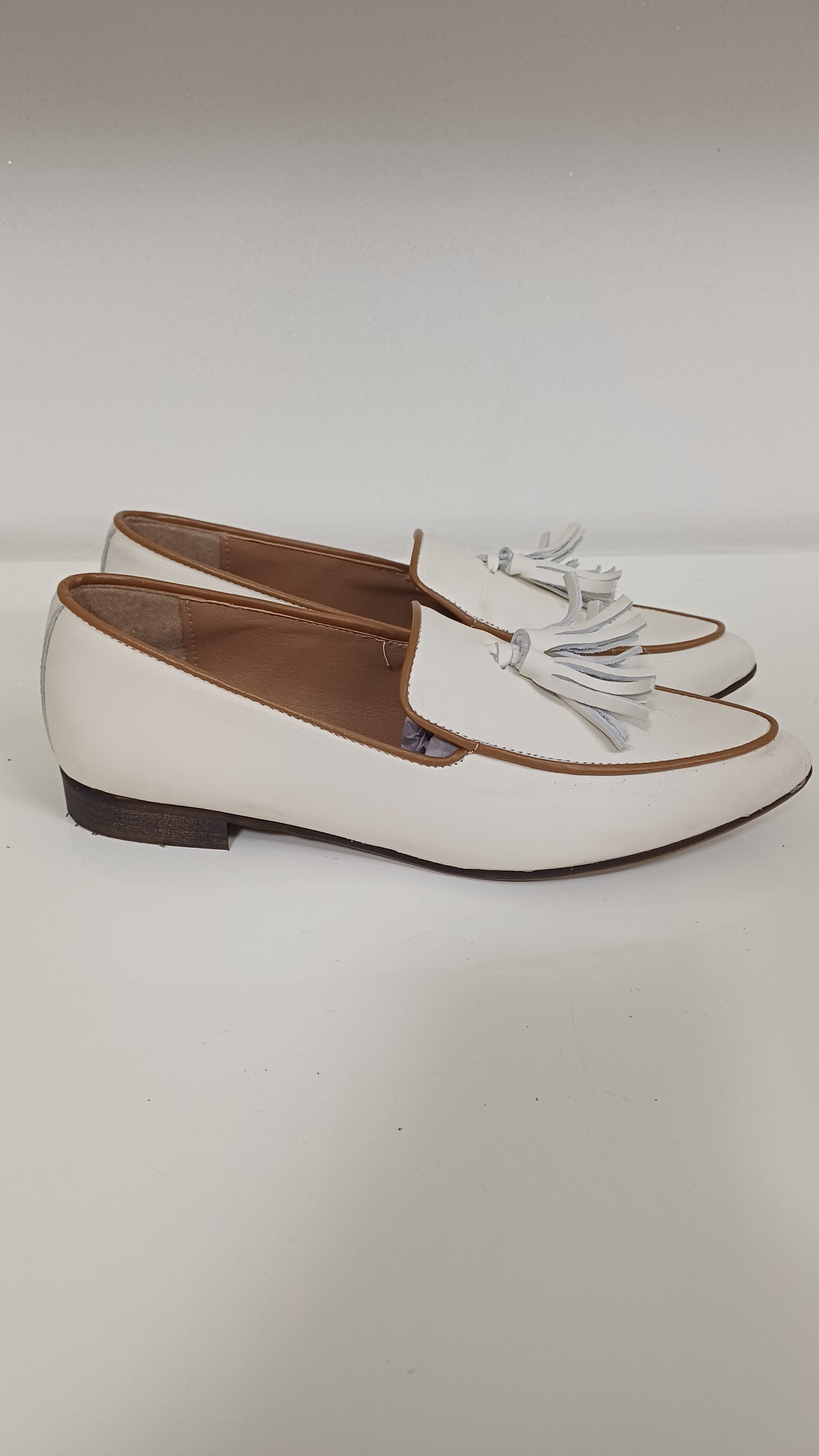 Mocassino Donna a Punta in Vera Pelle – Bianco Latte