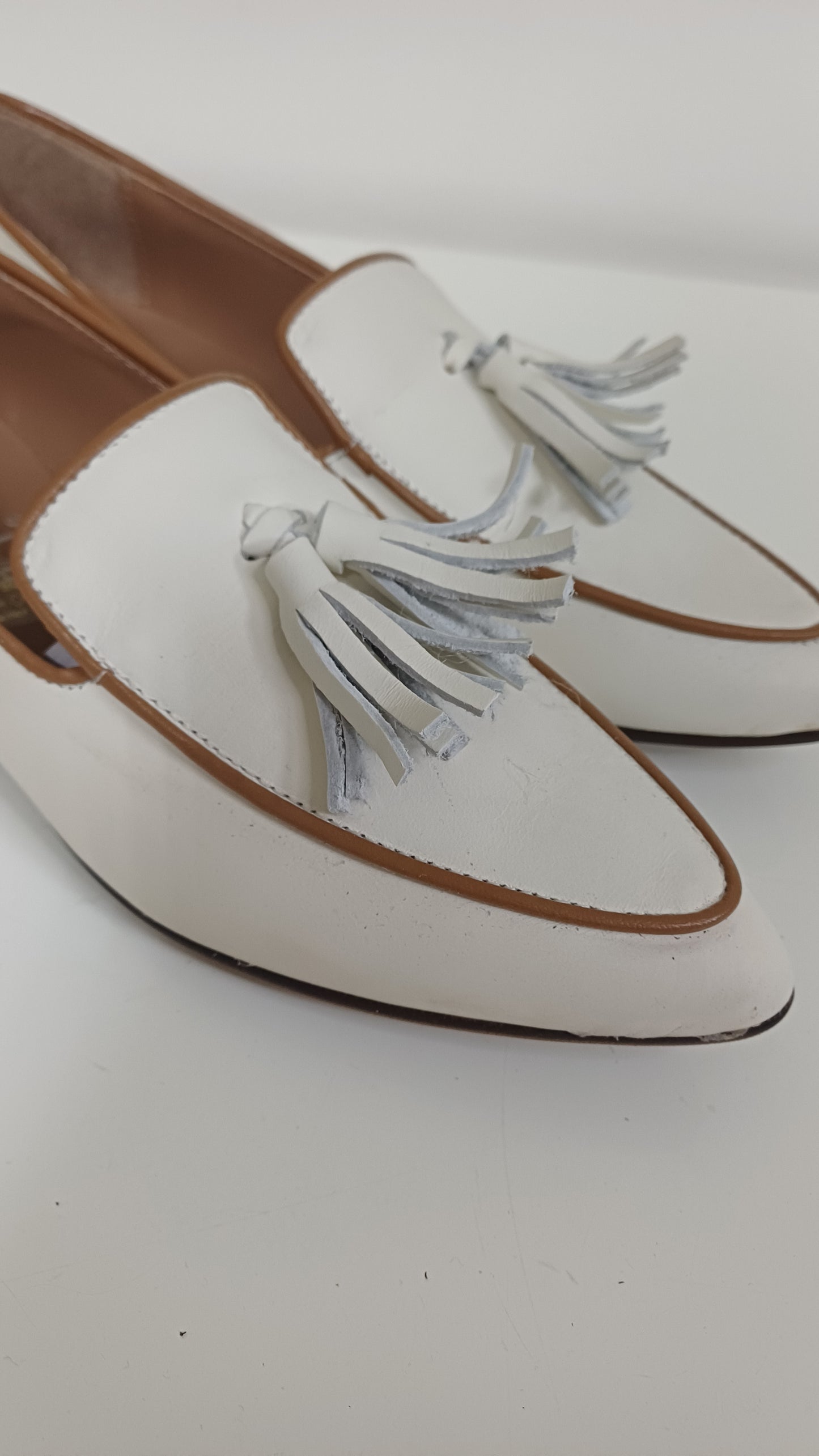 Mocassino Donna a Punta in Vera Pelle – Bianco Latte