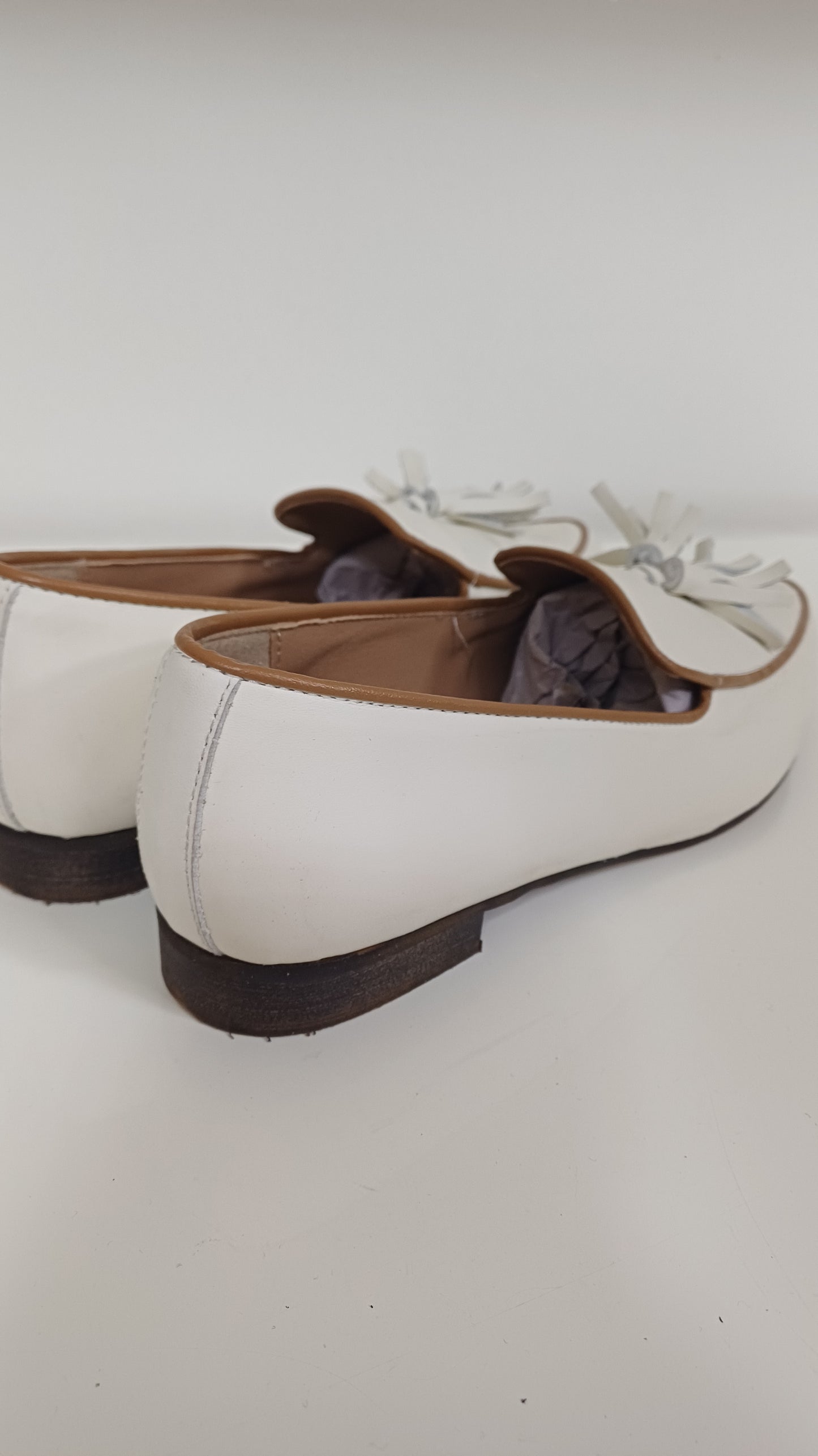 Mocassino Donna a Punta in Vera Pelle – Bianco Latte