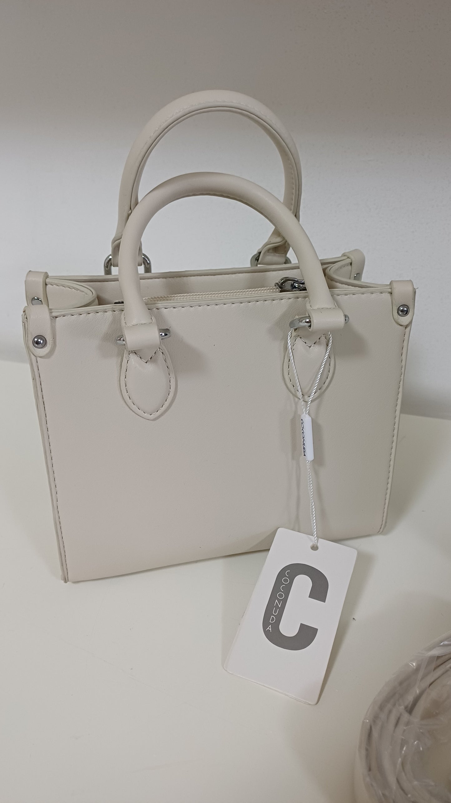 Borsa Donna Coconuda Similpelle con Borchie e Tracolla