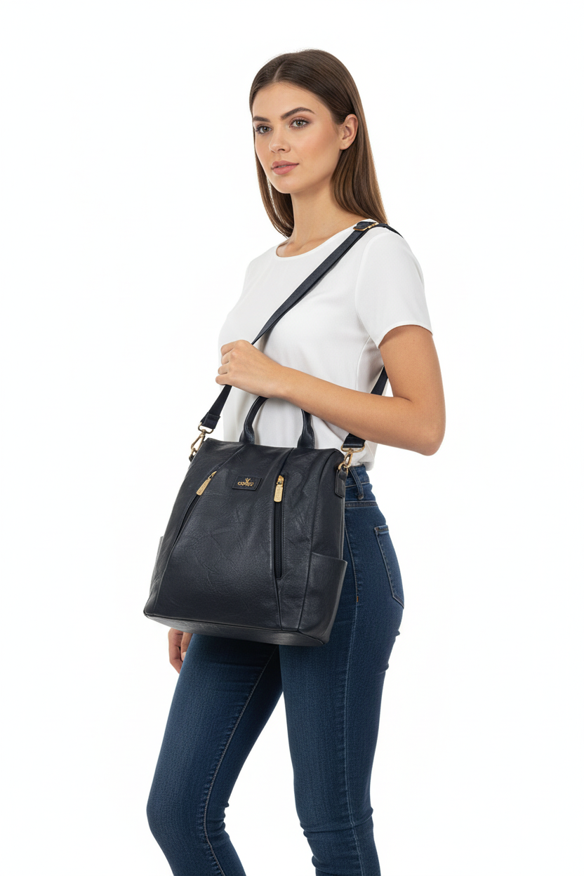 Coveri borsa navy indossata